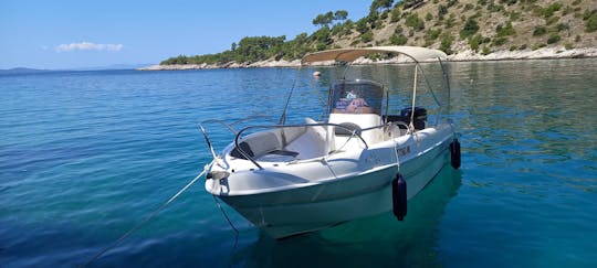 Location de bateaux sur l'île de Brac