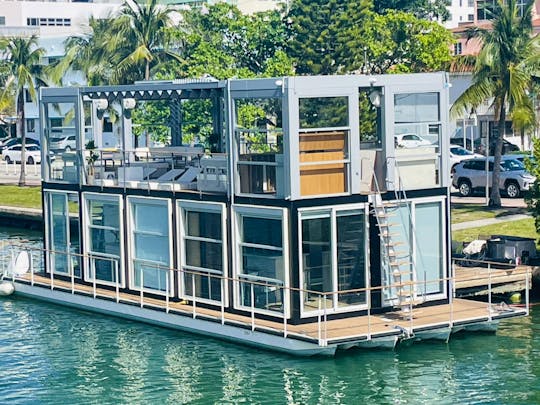 Most Luxurious Private House Boat in Miami
