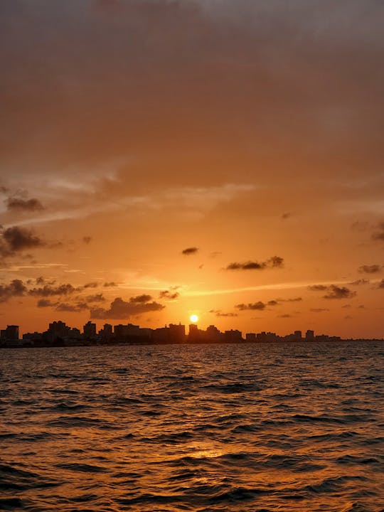 Croisière au coucher du soleil dans le vieux San Juan | Boisson et collation •