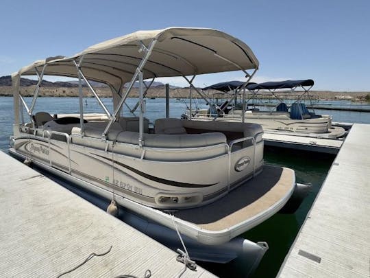 Con capacidad para 12 personas, ¡Día del lago asequible!