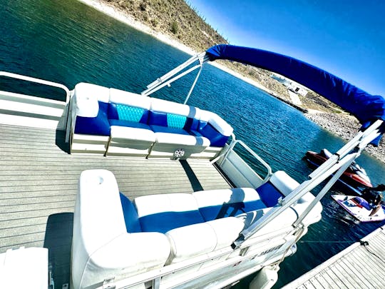 175HP TRI-TOON-UP TO 12 GUESTS ⚓️☀️