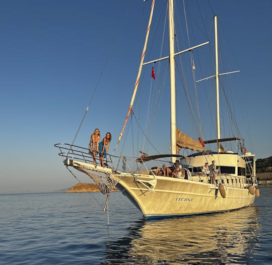 Goélette confortable « Techne » Bodrum pouvant accueillir jusqu'à 16 passagers
