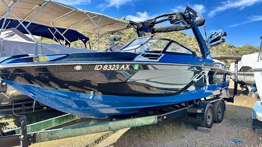 Best Wakesurf Boat 2023 Centurion RI230  (Crusing, Lessons, and More)