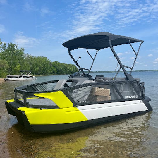 2023 18ft Sea-Doo Switch Powered By 230 Hp Engine