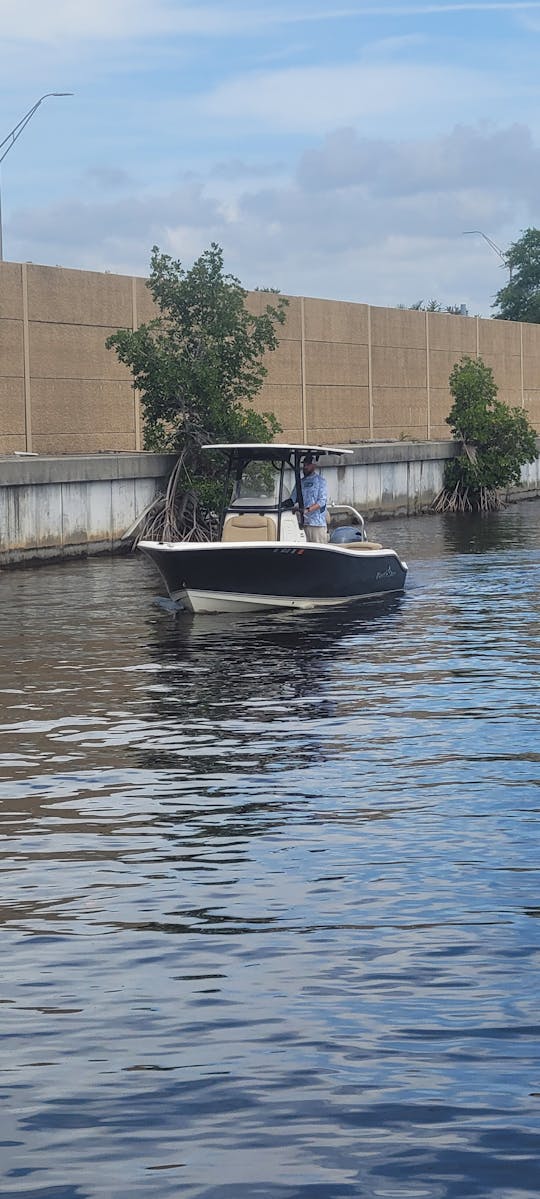 24ft Nautic Star Center Console Boat Rental in Cape Coral, Florida