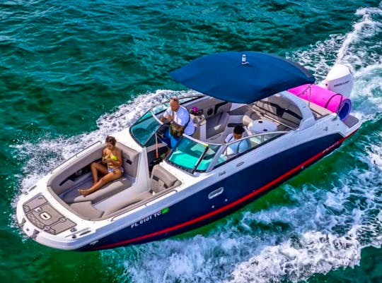Experience Luxury: 28' Four Winns Deck Boat in Fort Lauderdale!