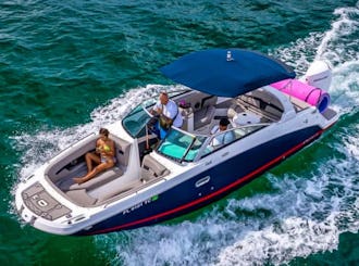 Experience Luxury: 28' Four Winns Deck Boat in Fort Lauderdale!