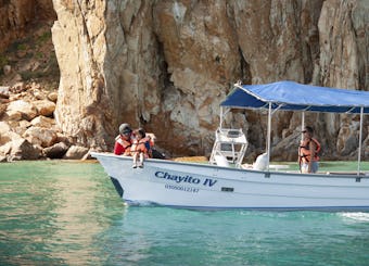 Comfortable 25ft Panga Perfect For Sightseeing Trips in Cabo San Lucas