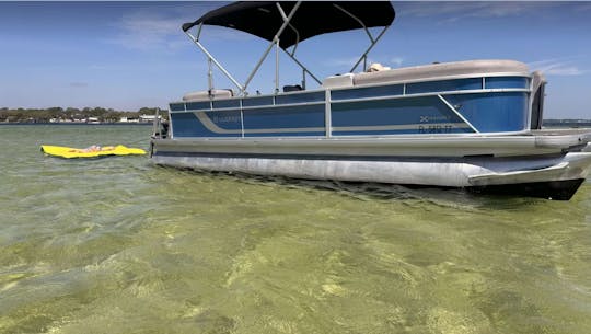 Du fun sur Crab Island ! Location de ponton Godfrey !