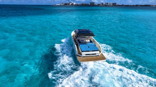 Last Minute Deal! De Antonio 42 Ft Yacht for Rent in Cancun, Mexico.