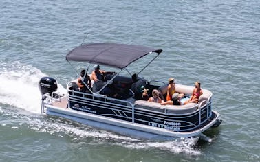 Sun tracker/private tours/bachelorette/celebration/family/sandbar/dolphin/sunset