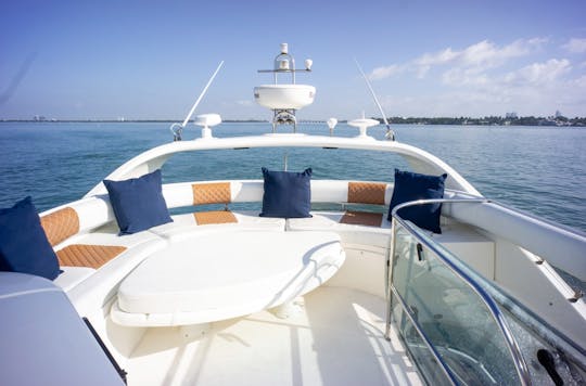 PROFITEZ DE MIAMI À BORD D'UN FLYBRIDGE DE 57 PIEDS DE LONG ! ! ! Une heure gratuite du lundi au jeudi