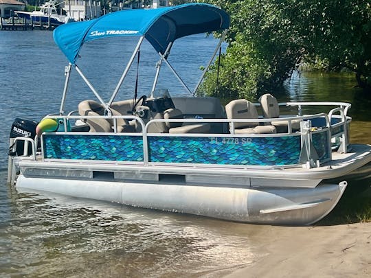 Fête sur le ponton Tiki Time à Jupiter