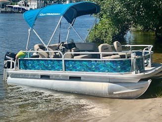 2020 Suntracker Pontoon Party in Jupiter