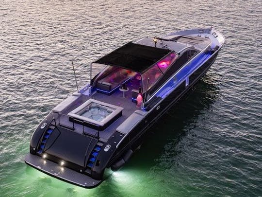 ENJOY MIAMI on 94ft Leopard 27M + Jacuzzi!!!