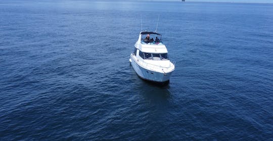 53' Carver 530 for corporate events, day or evening cruises, and overnight stays