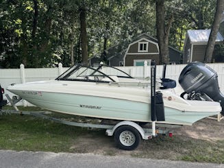 2020 Stingray Deck Boat for 9 person