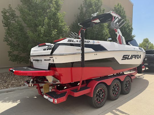 Location de bateaux de wake/surf Supra SL 550 2024 à Loveland, Colorado