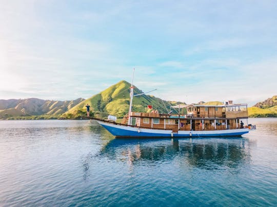 WEEKEND OPEN TRIP 3DAYS/2 NIGHTS EXPLORE KOMODO