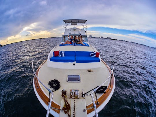 Chris Craft 45 Commander Yacht charter and tours in the Miami area!