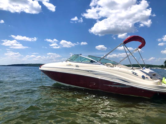 Lake Geneva Sea Ray Sundeck!  Fuel and driver included
