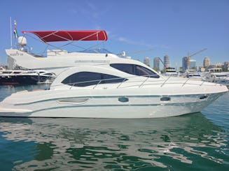 Dubaï : visite en yacht de Dubaï pour 10 personnes