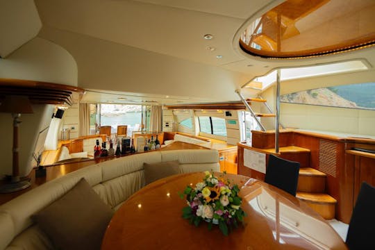 Premium Class La Melita Sunseeker Manhattan 2000 Yacht in Antalya