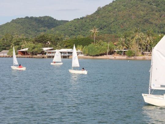 Location de dériveur Optimist, près du Discovery Center, à Kep West