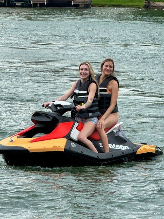  Seadoo Sparks with Bluetooth Stereo on Lake Austin, WE DELIVER TO YOUR LOCATION