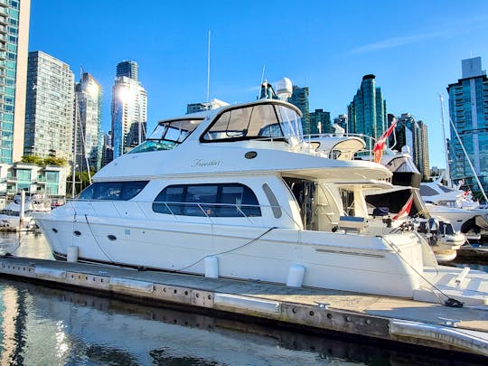 LUXURY CARVER 60 FEET YACHT FOR RENT IN VANCOUVER DOWNTOWN