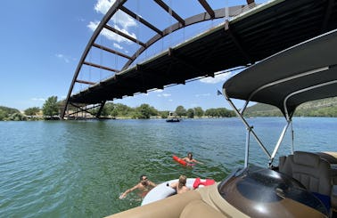 Lake Austin 24’ Bennington Pontoon Boat