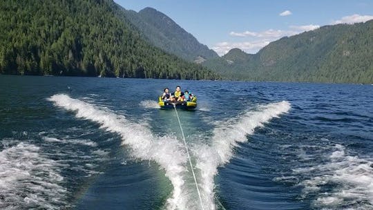 Bateau à moteur Larson LX859 (lac Cultus, Golden Years Park, Vancouver)