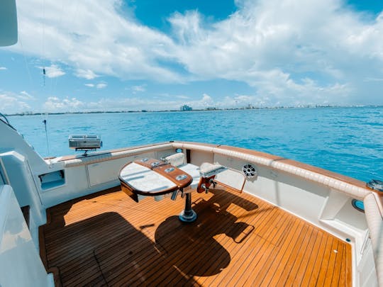 Last Minute Deal! 55' Ocean Yacht for Rent in Cancun, Mexico.