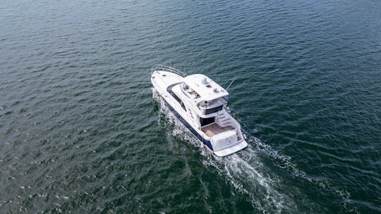 60 foot Beautiful Sedan Bridge 580 Power Mega Yacht in Marina del Rey!