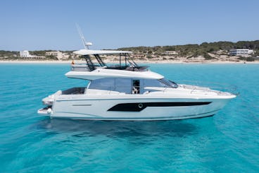 Brand new Prestige 520 Motor Yacht from Santa Eulària des Riu