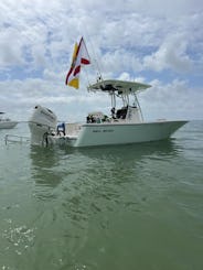 22' Center console for fun, beach, lunch on the water, sight seeing!