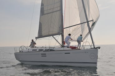 Elegante experiencia de navegación en Lisboa - Velero Dufour 40 E Performance