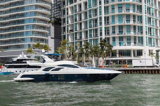 Azimut de luxo 70' para desfrutar de Miami a partir da água