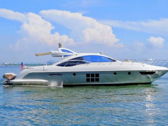 62フィートのAZIMUT豪華ヨットでカルタヘナをお楽しみください！