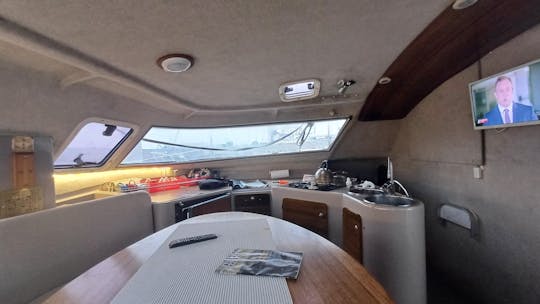 Participez à une séance photo et naviguez autour de Melbourne à bord du catamaran Fountaine Pajot de 35 pieds