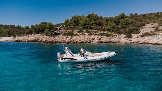 Speed boat with skipper, full day 10 hours