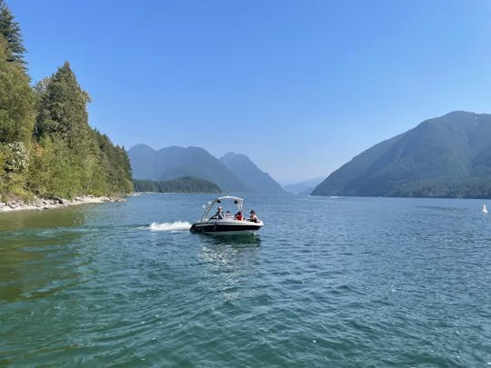 Larson LX859 Speedboat (Cultus lake, Golden Years Park, Vancouver)