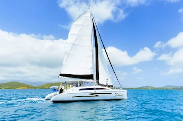 Alquiler de catamarán a vela de lujo en Fajardo, Puerto Rico