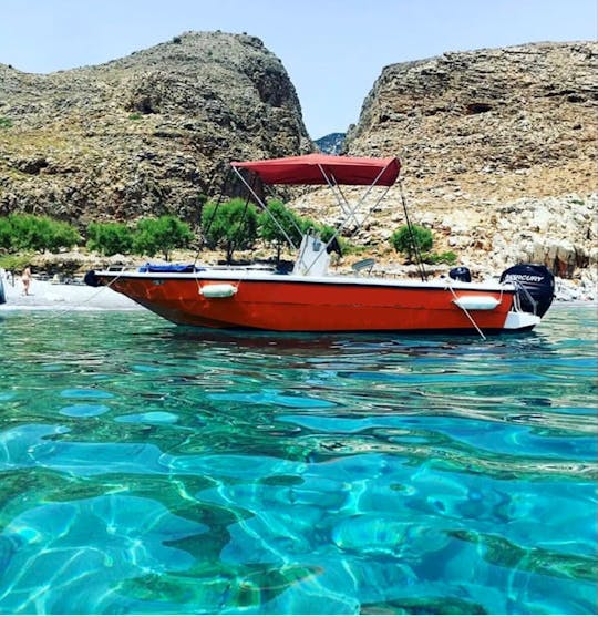 30hp 5,5m motorboat in Chora Sfakion, Greece