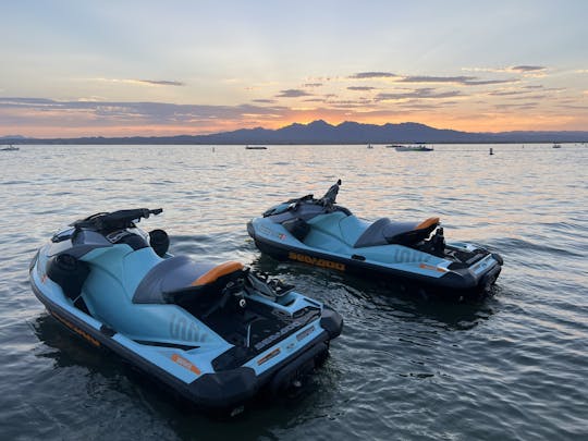 Alquila dos Seadoo Wake 2023 con sistema de sonido en San Diego