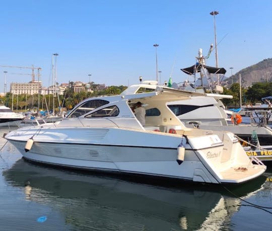 Bateau à moteur de 42 pieds à Rio de Janeiro