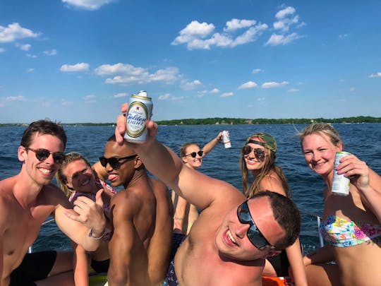 LAKE MINNETONKA-GROUPS UP TO 20! BACHELORETTE/OFFICE PARTIES-BOOK IN ADVANCE!