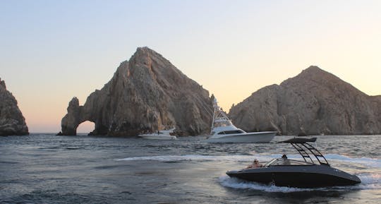 Aventura de iate esportivo de luxo em Cabo San Lucas