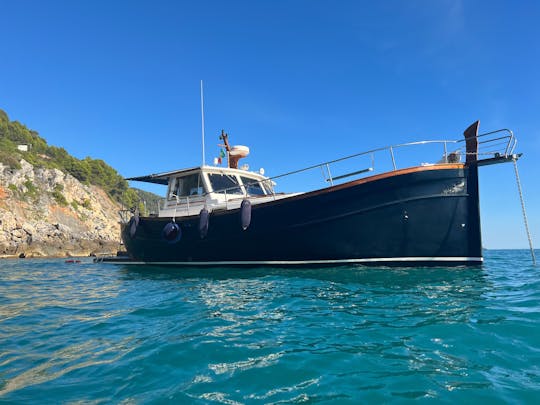 42ft Trawler of elegance and relax, for rent in La Spezia, IT