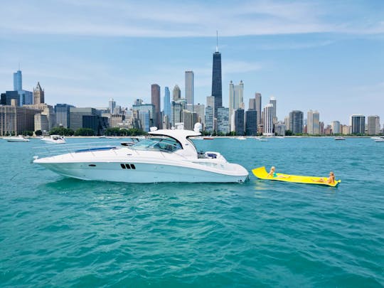 Stunning 45’ Sea Ray Yacht 